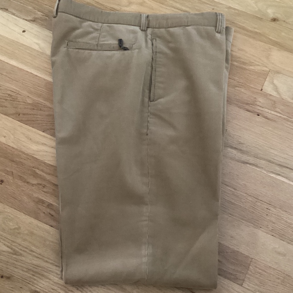 Brunello Cucinelli Men's Tan Chino Cords.  Size 38